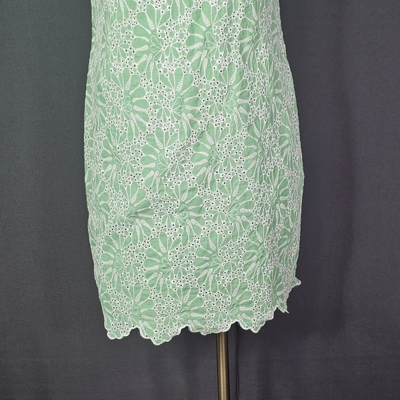 LOFT Eyelet Flutter Sleeve Shift Dress Size 2P Green Short Sleeve Embroidered - Picture 4 of 11